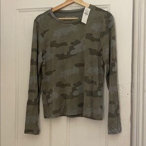 NWT American Eagle long sleeve